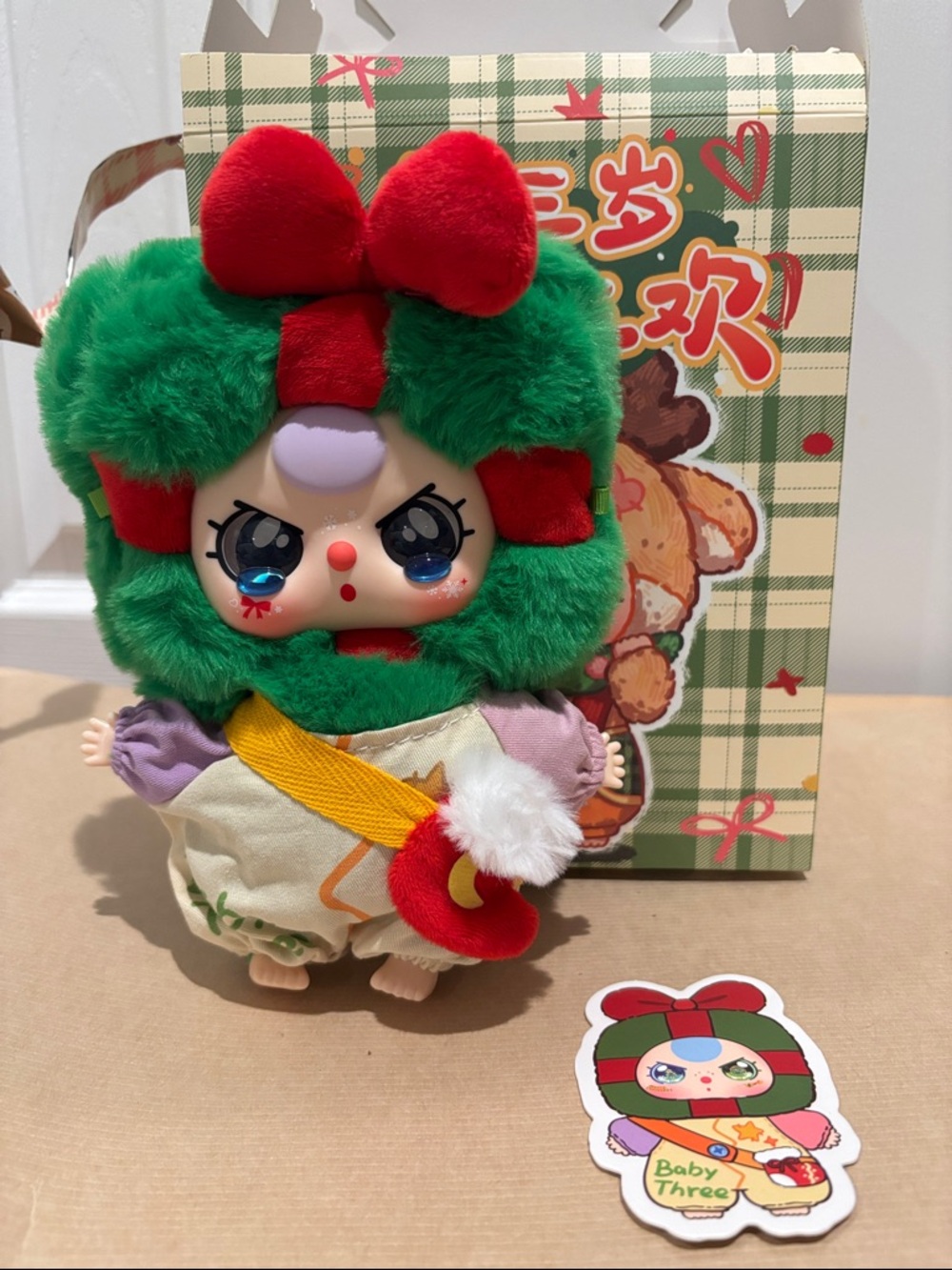 Baby Three Christmas Carnival - Present
